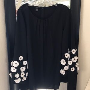 Alfini flower appliqué sleeved evening top